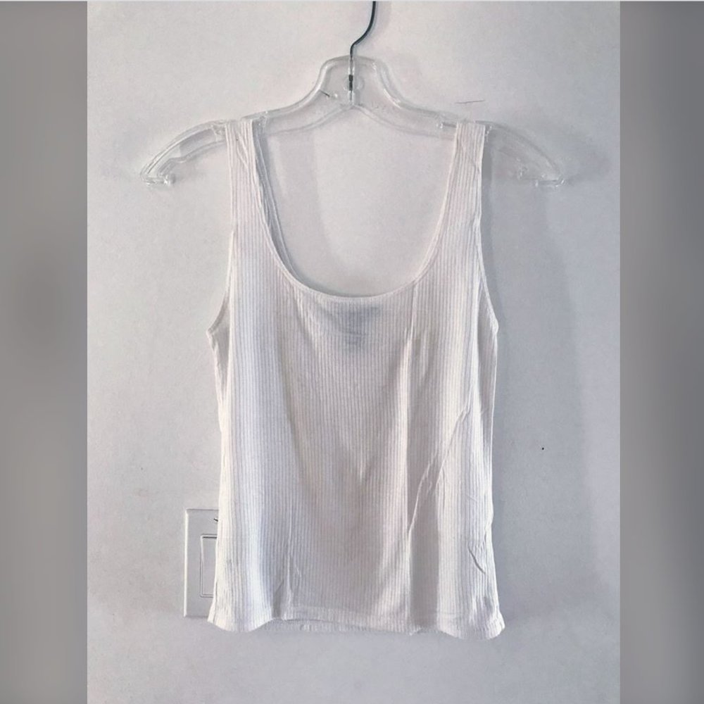 3/$25 // Ribbed White Tank Top